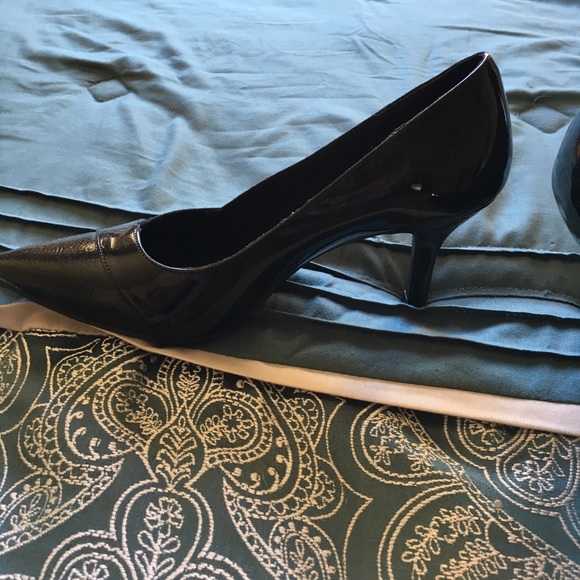 Heels - Picture 2 of 2