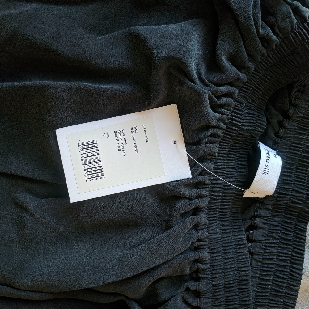 Grana Silk Skirt NWT