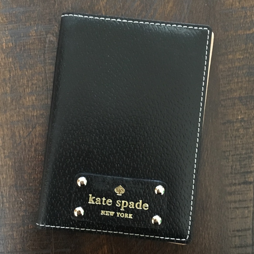 Kate Spade ♠️ passport holder
