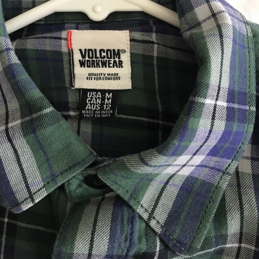 Volcom button down - Picture 2 of 2