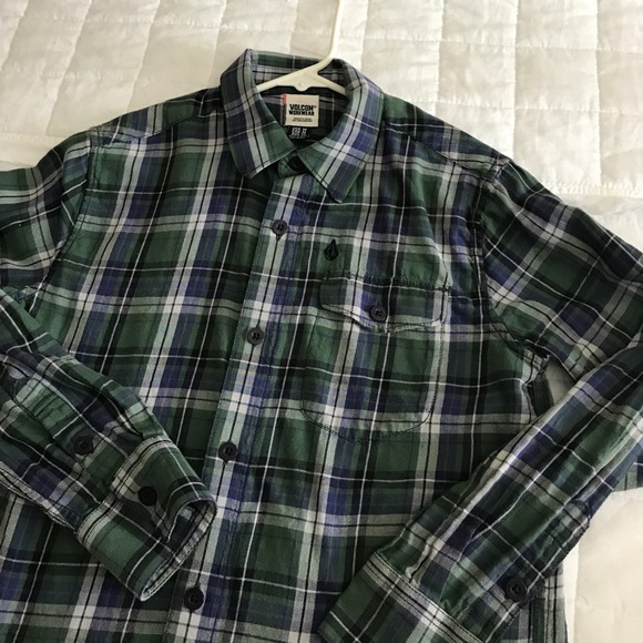 Volcom button down - Picture 1 of 2