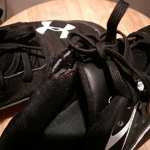 Under Armour Cleats - Picture 6 of 6