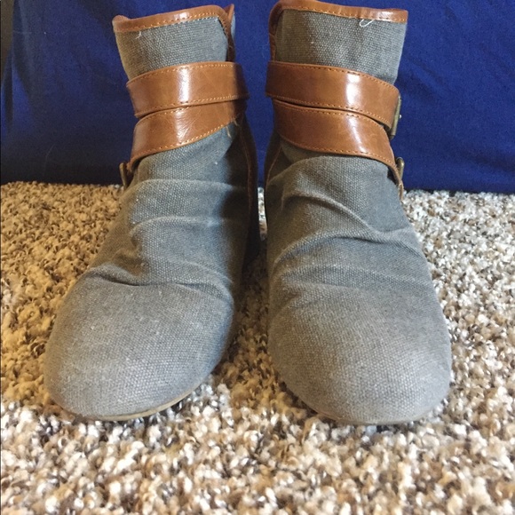 Aldo grey and leather booties - Picture 3 of 6