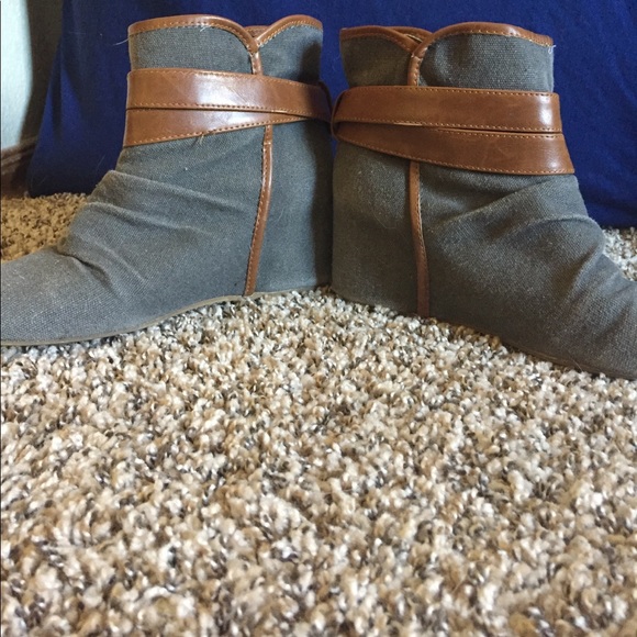 Aldo grey and leather booties - Picture 4 of 6