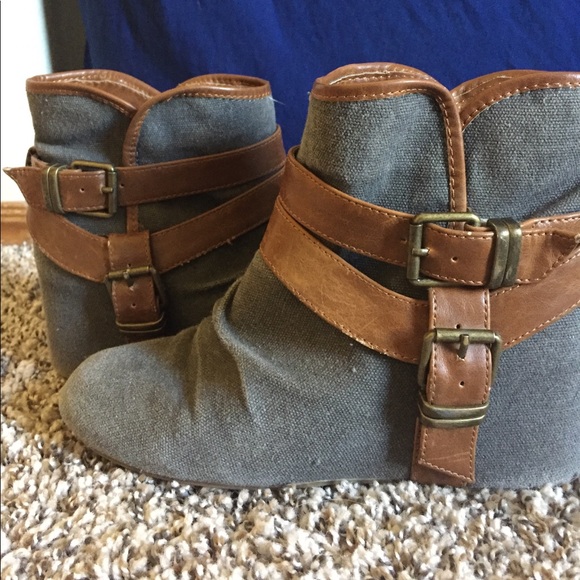 Aldo grey and leather booties - Picture 5 of 6