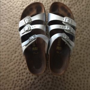 🚫PENDING🚫Birkenstock Florida Silver Sandals