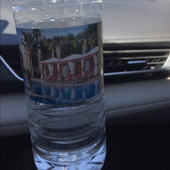 Water bottle - Picture 3 of 4