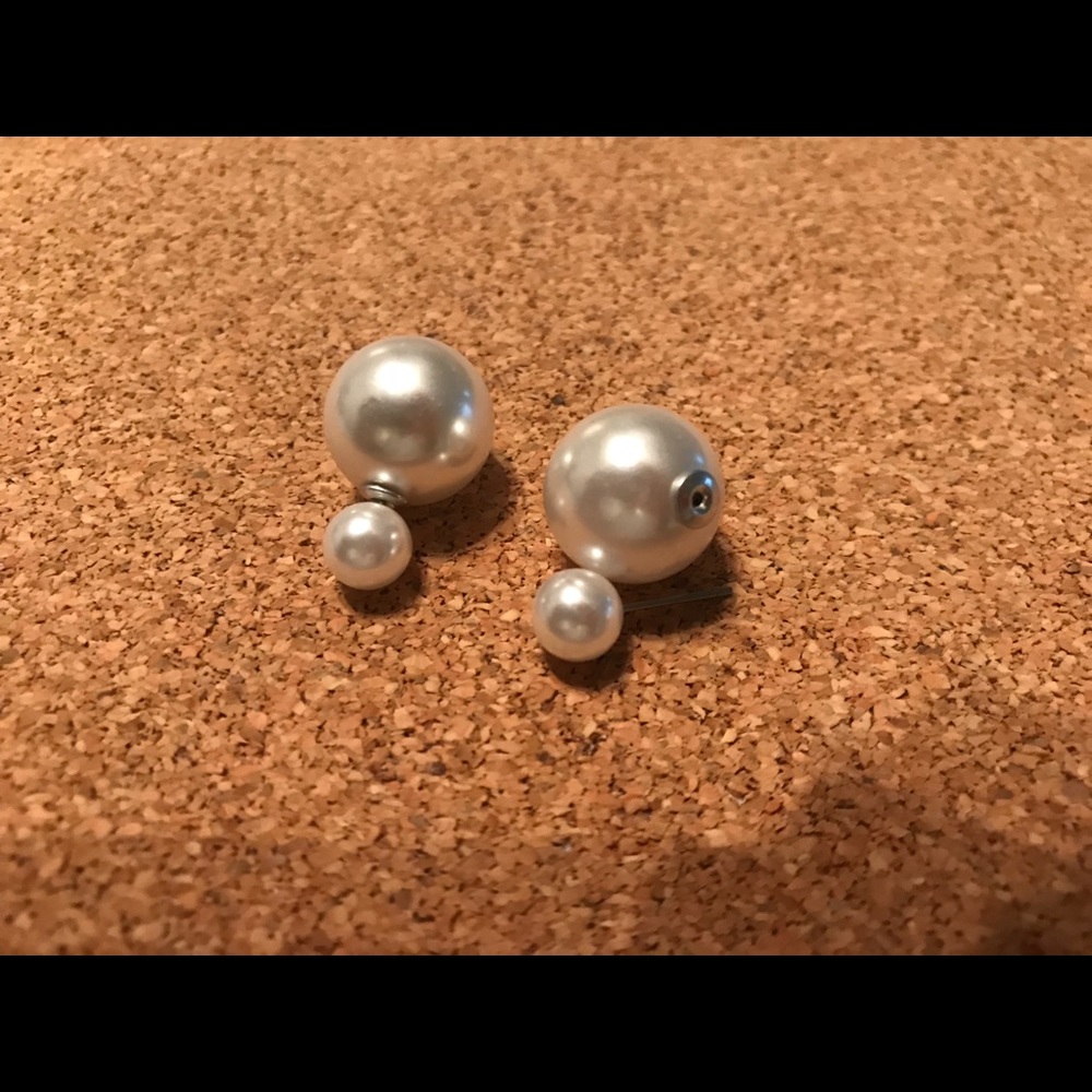 Pearl stud ear jacket