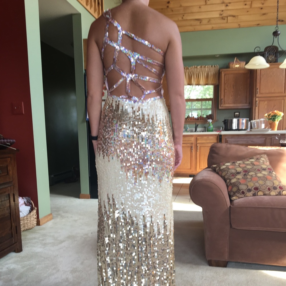 One shoulder prom dress. Worn once