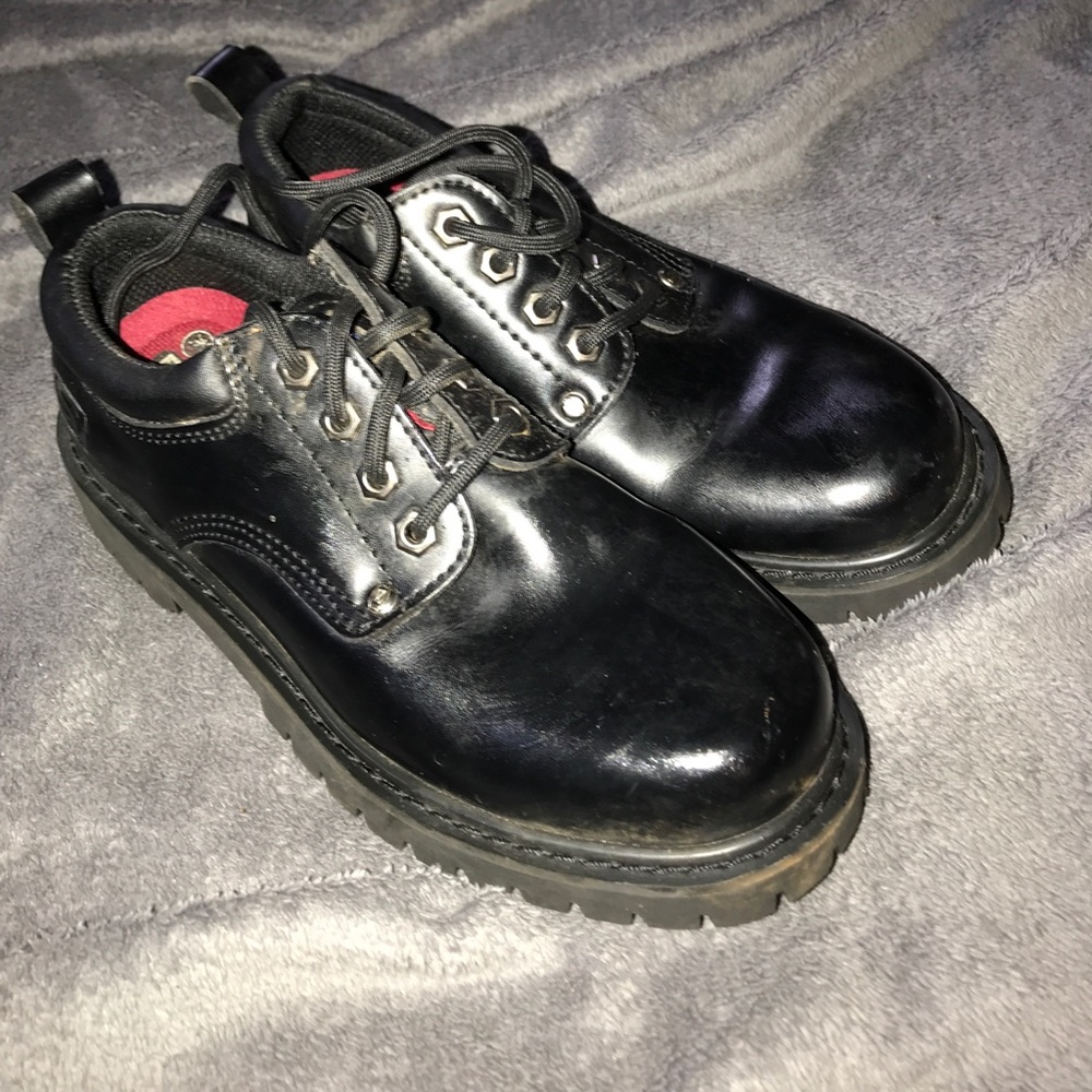 Simple shoes for daily ,even better for restaurant
