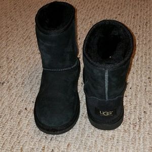 Little Boys Ugg boots in Black suede size 13