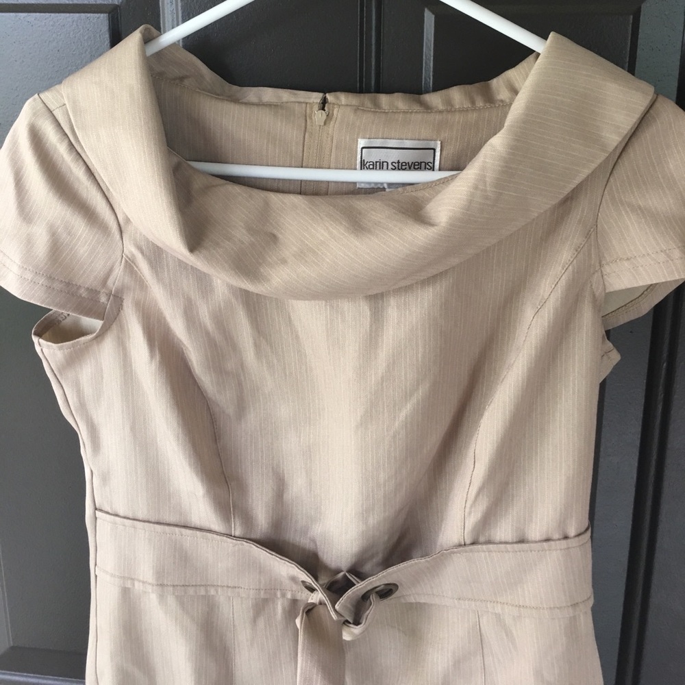 Karin Stevens women’s tan shirt sleeve dress