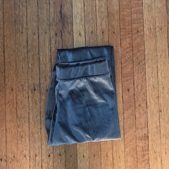 SOLD NWOT Zara Taupe Grey Velvet Leggings - Picture 4 of 4