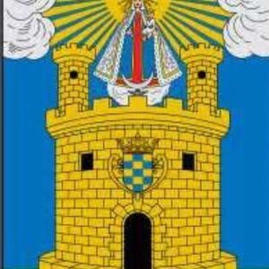 Meet your Posher, Claudia