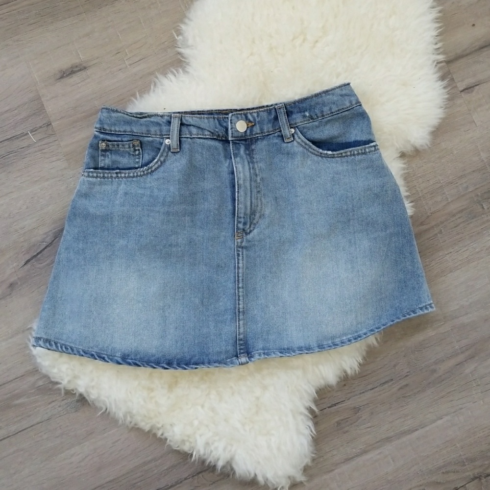 H&M denim mini skirt