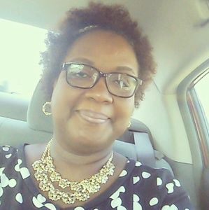 Meet your Posher, Vivian