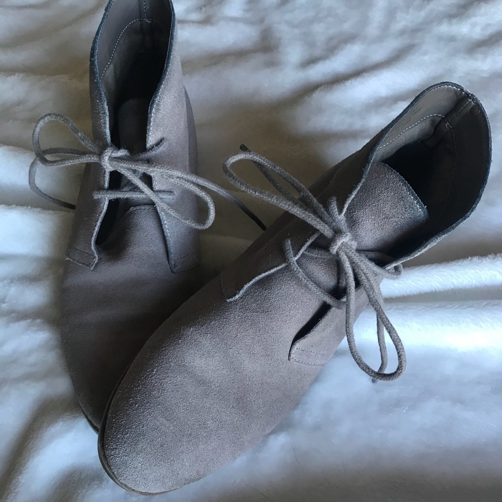 Steve Madden Suede Boots- 8