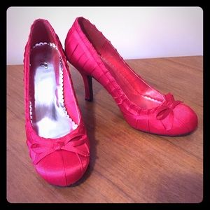 Red high heels 👠
