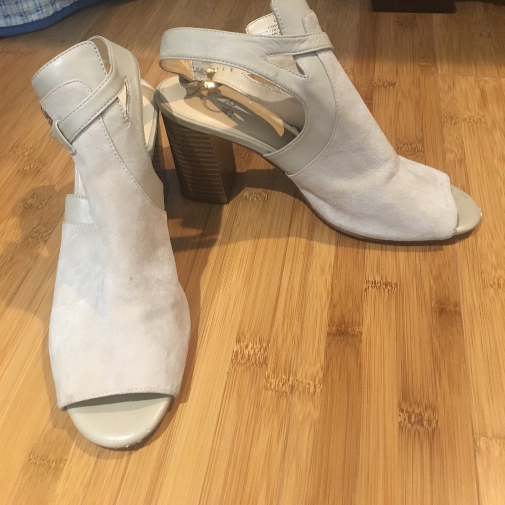 Wonder boutique peep toe ankle shoes