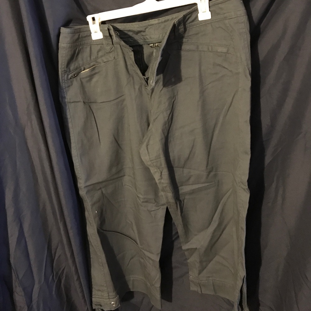 Capris; Blue/Gray