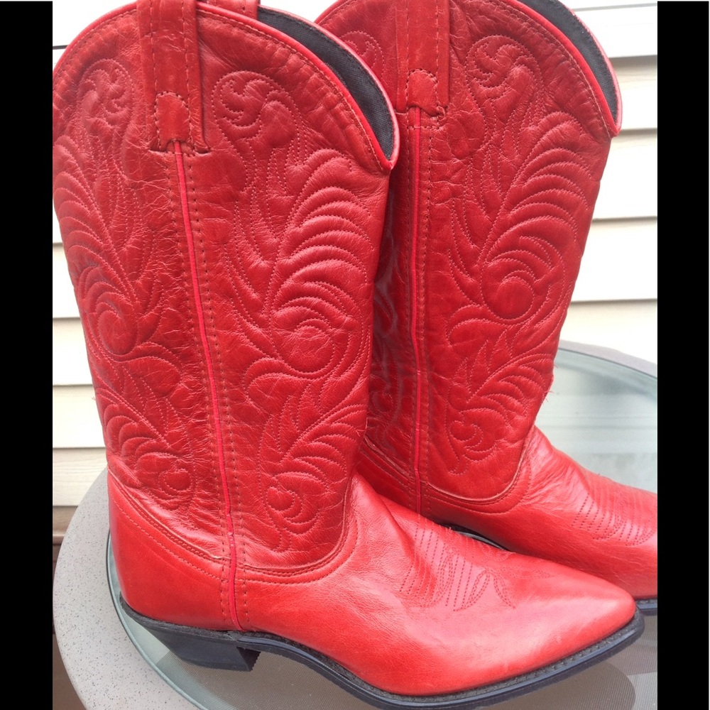 Acme cowboy boots size 6