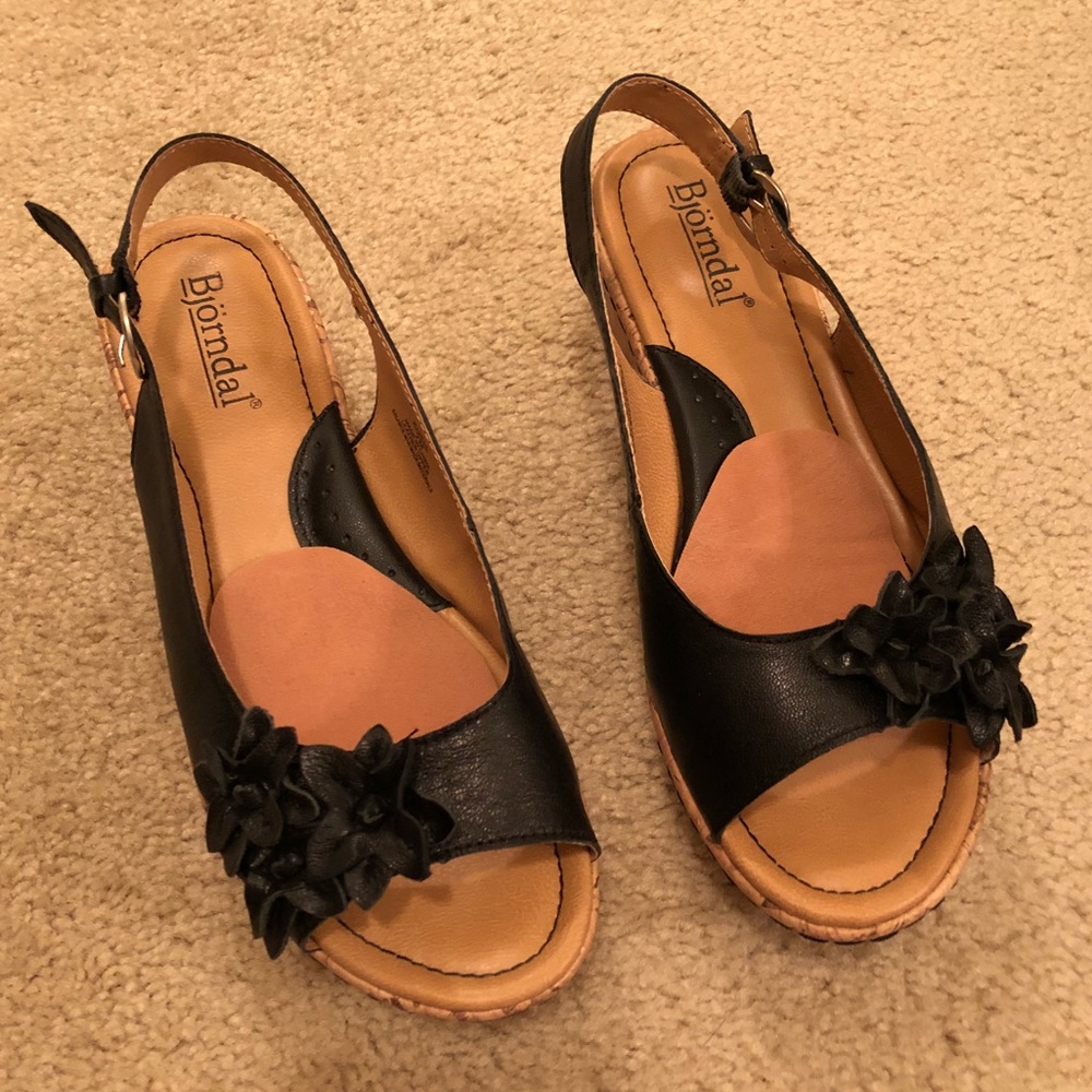 Women’s Björndal black platform sandal.  US size 7