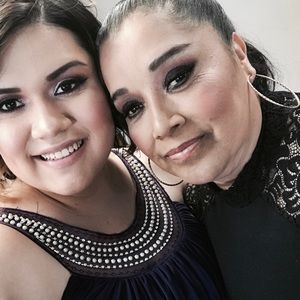 Meet your Posher, Josefa