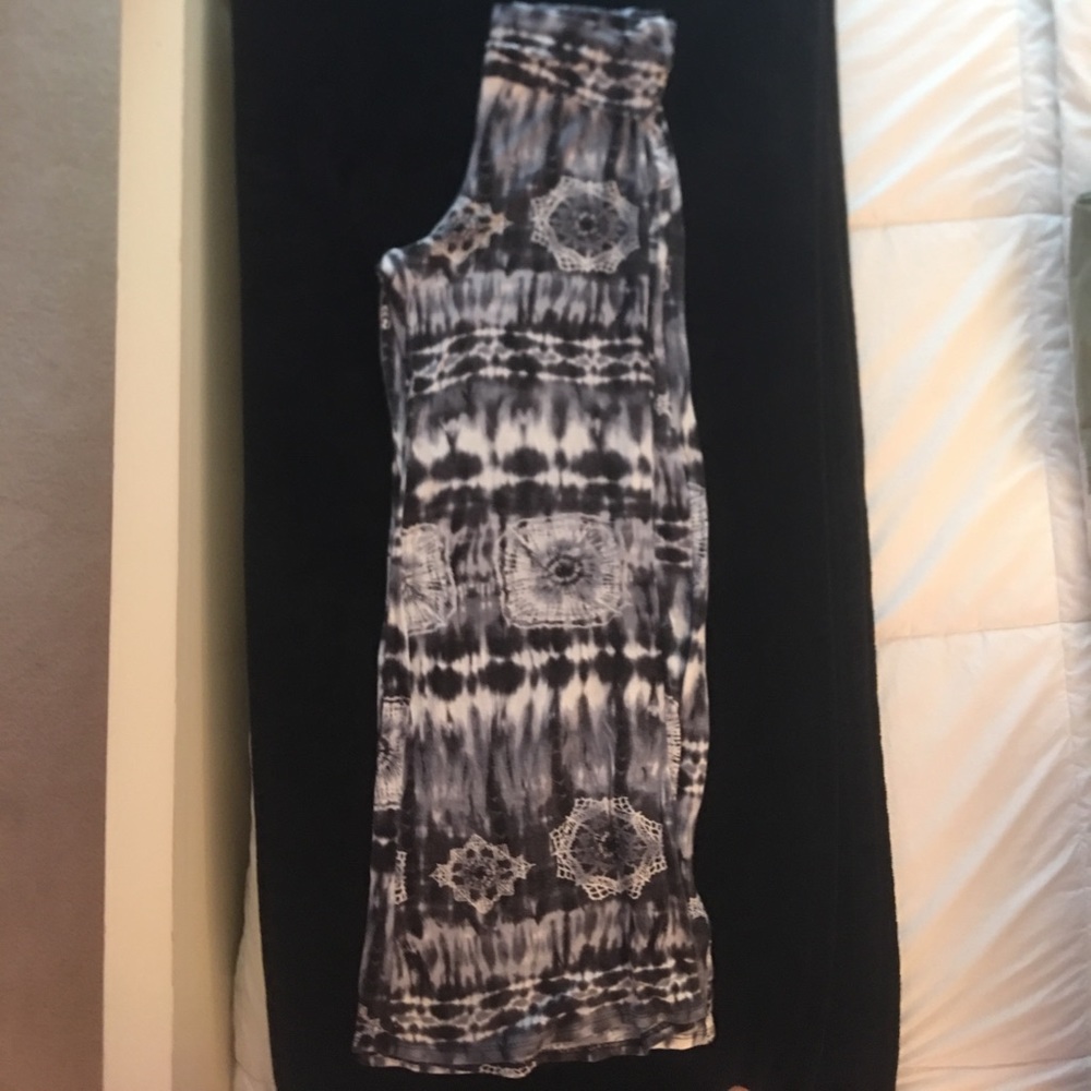 Stretchy tie dye bell bottom leggings - Picture 2 of 3