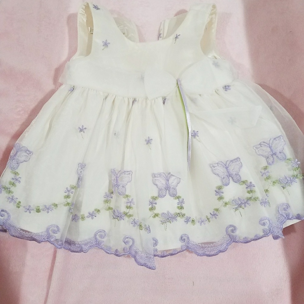 Beautiful spring dress!