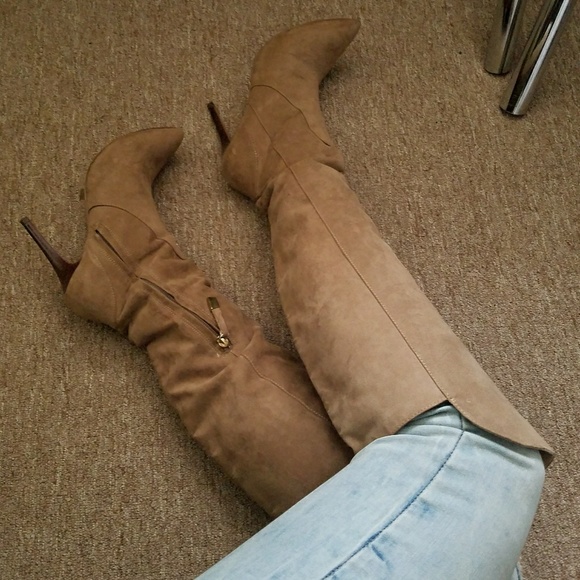 Light brown suede boots - Picture 3 of 8
