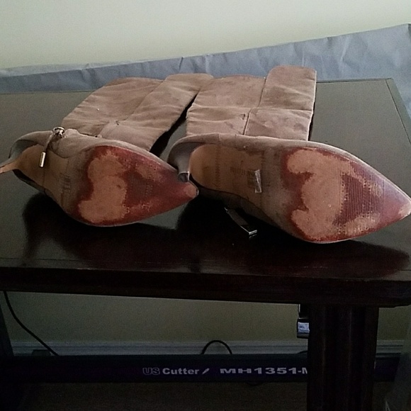 Light brown suede boots - Picture 4 of 8