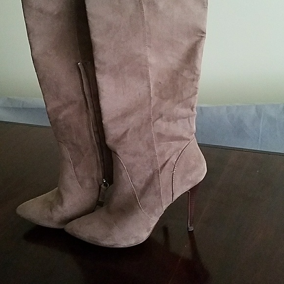 Light brown suede boots - Picture 8 of 8