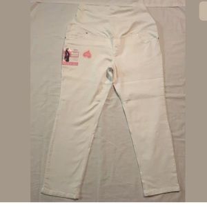 Super Cute White Maternity Ankle Jeans Pants NWT