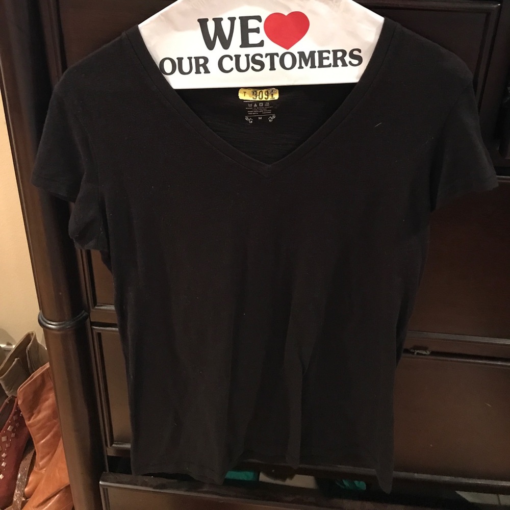 Lady foot locker t shirt