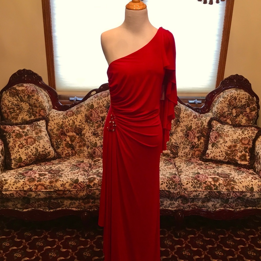 Camille La Vie  One Shoulder Evening Dress