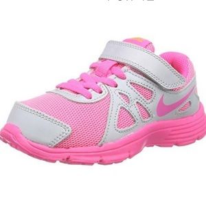 NIKE GIRL'S REVOLUTION 2 PLATINUM/PINK