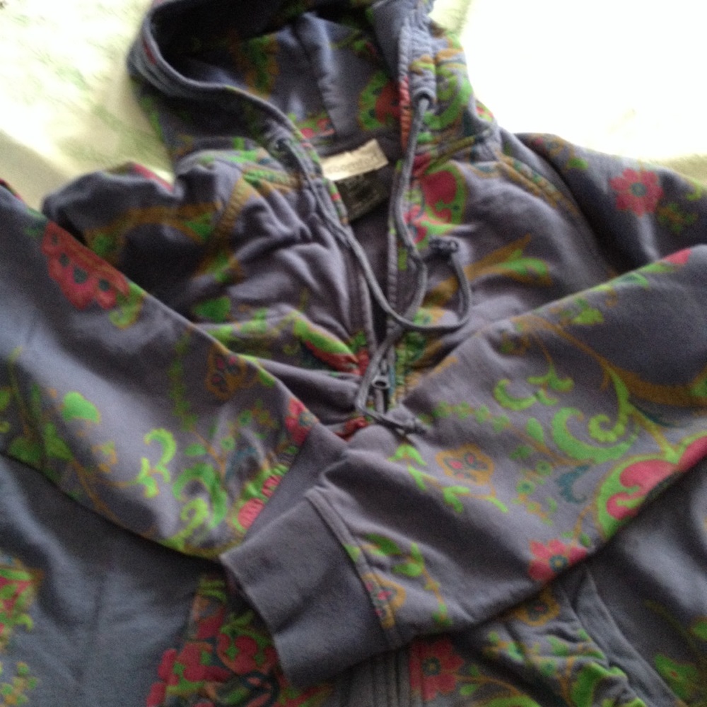 Pretty Blue Printed Hoodie - Picture 8 of 8
