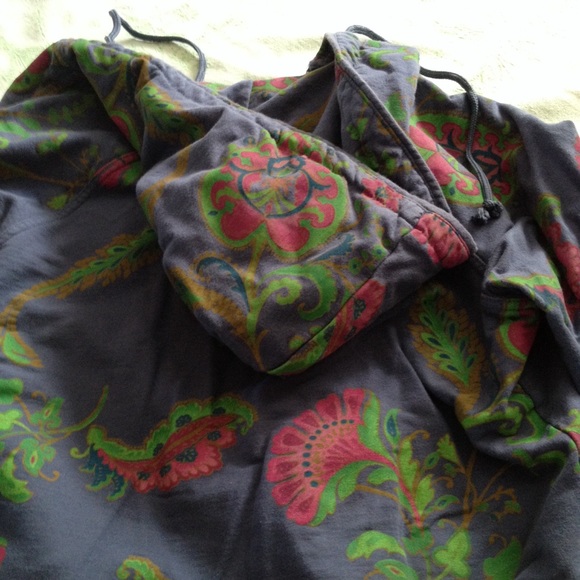 Pretty Blue Printed Hoodie - Picture 6 of 8