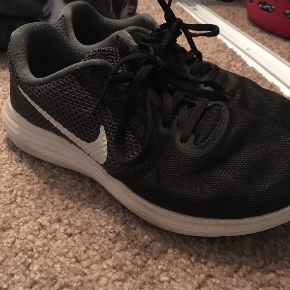Black nikes