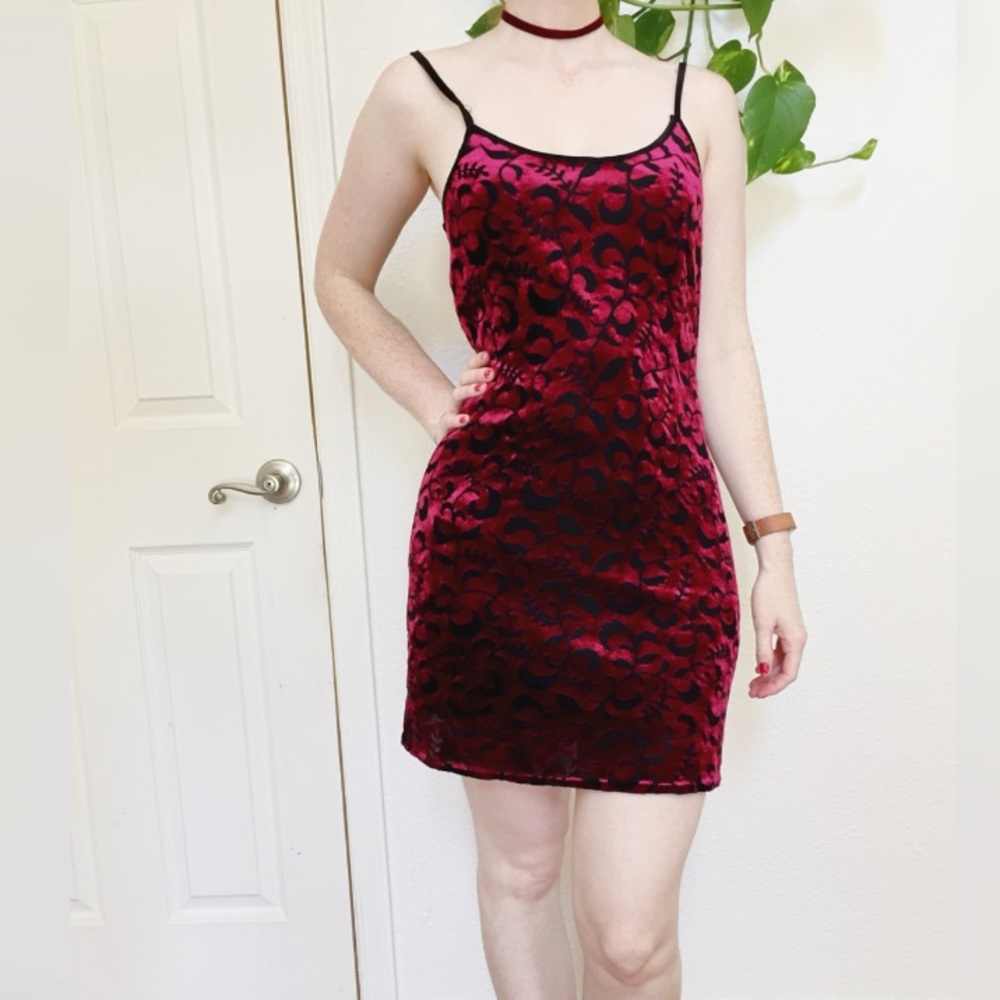 90’s kitten crimson burnout velvet dress - Picture 4 of 8