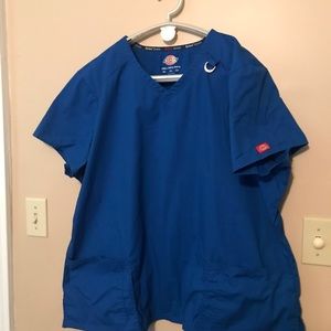 Dickies stretch scrub top
