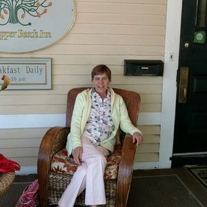 Meet your Posher, Nancy