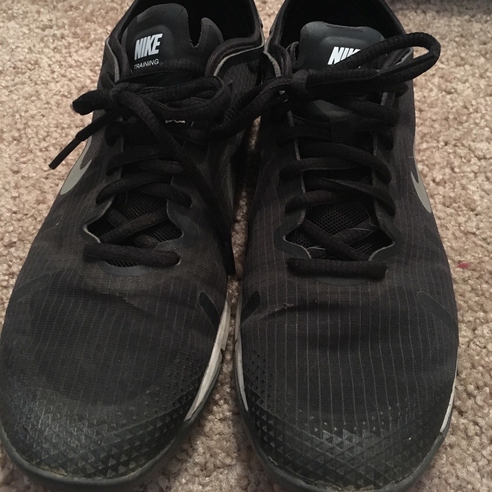 Black nikes