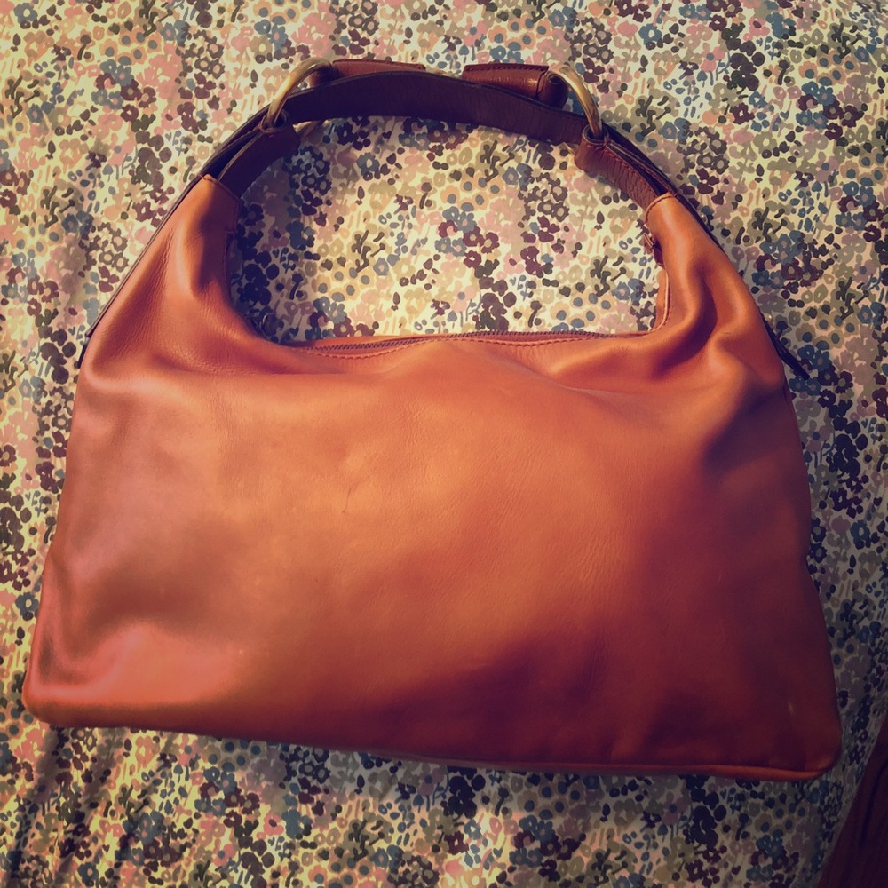 AUTHENTIC GUCCI LEATHER BAG