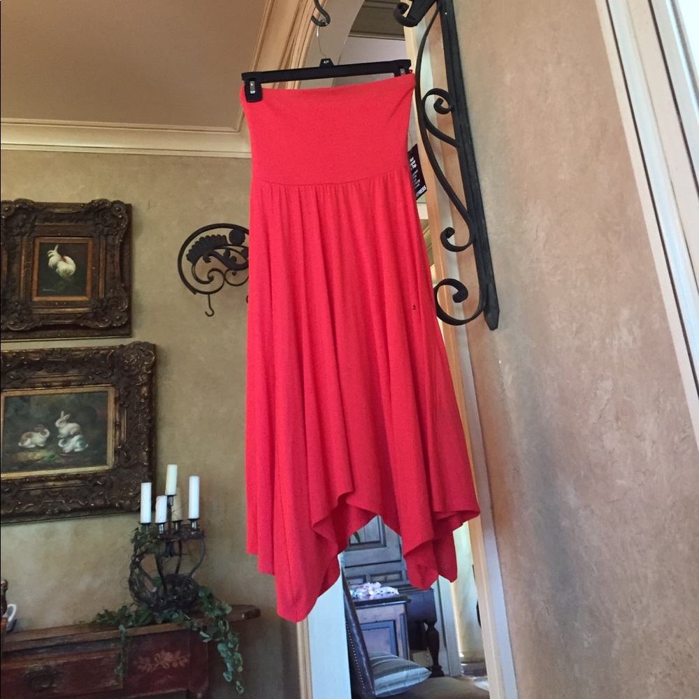 Coral strapless dress from express NWT never worn