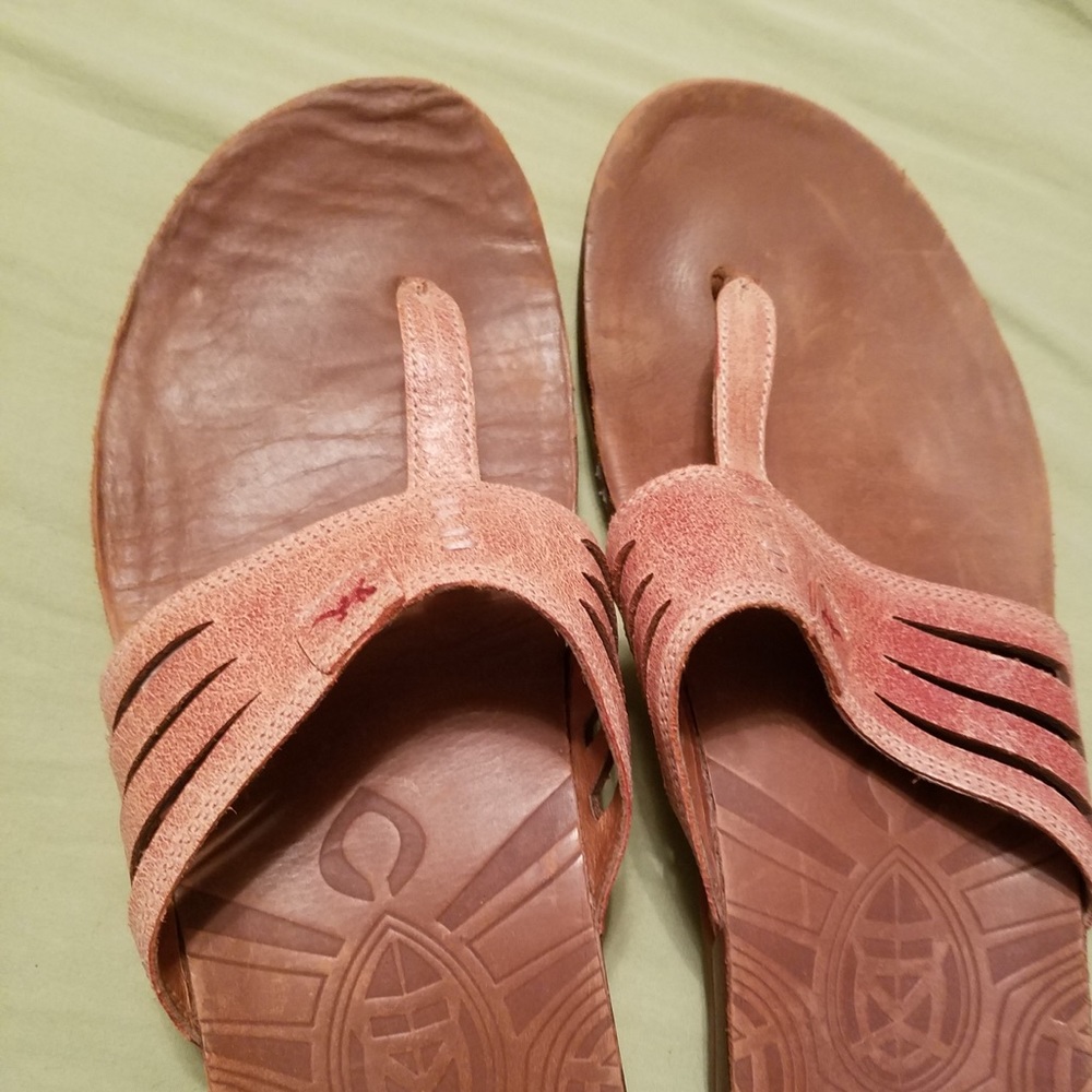 Chaco Salmon Sandals Size 10