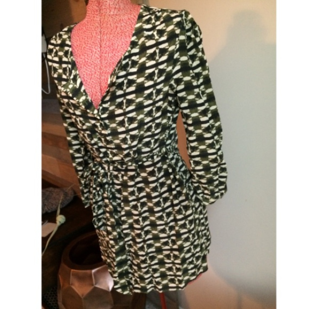 FEI Army Green printed Top w/ tie waist.
