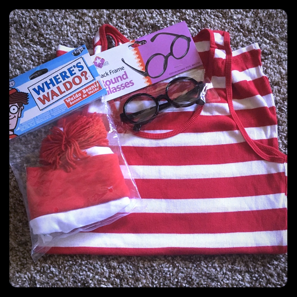 Where’s Waldo tank, hat, & glasses