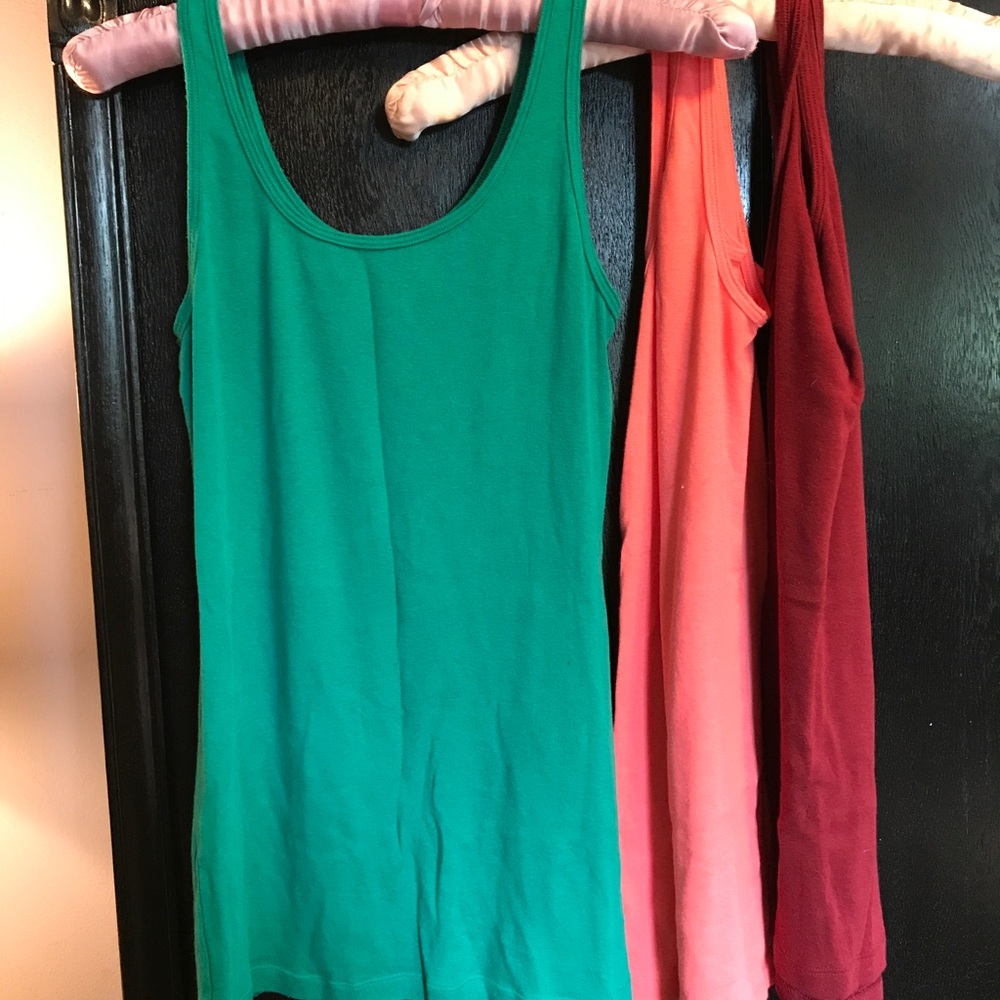 Old Navy Tank Tops