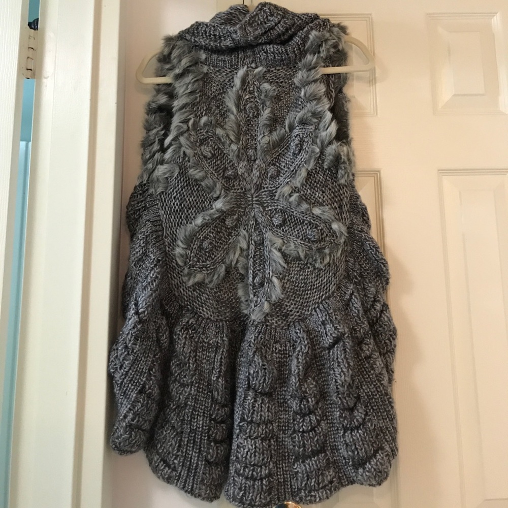 Sweater Vest - Picture 2 of 4